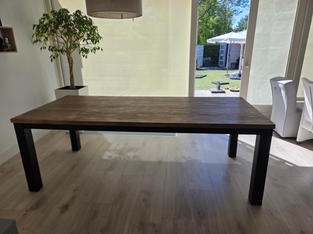 Houten eettafel met zwarte poten, Huis en Inrichting, Tafels | Eettafels, Ophalen, Gebruikt, 200 cm of meer, 50 tot 100 cm
