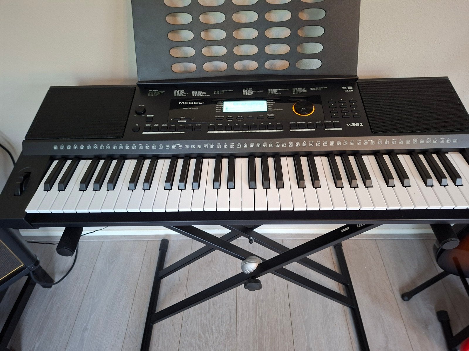 Medeli 61 toetsen keyboard., Muziek en Instrumenten, Ophalen, 61 toetsen, Met standaard, Zo goed als nieuw