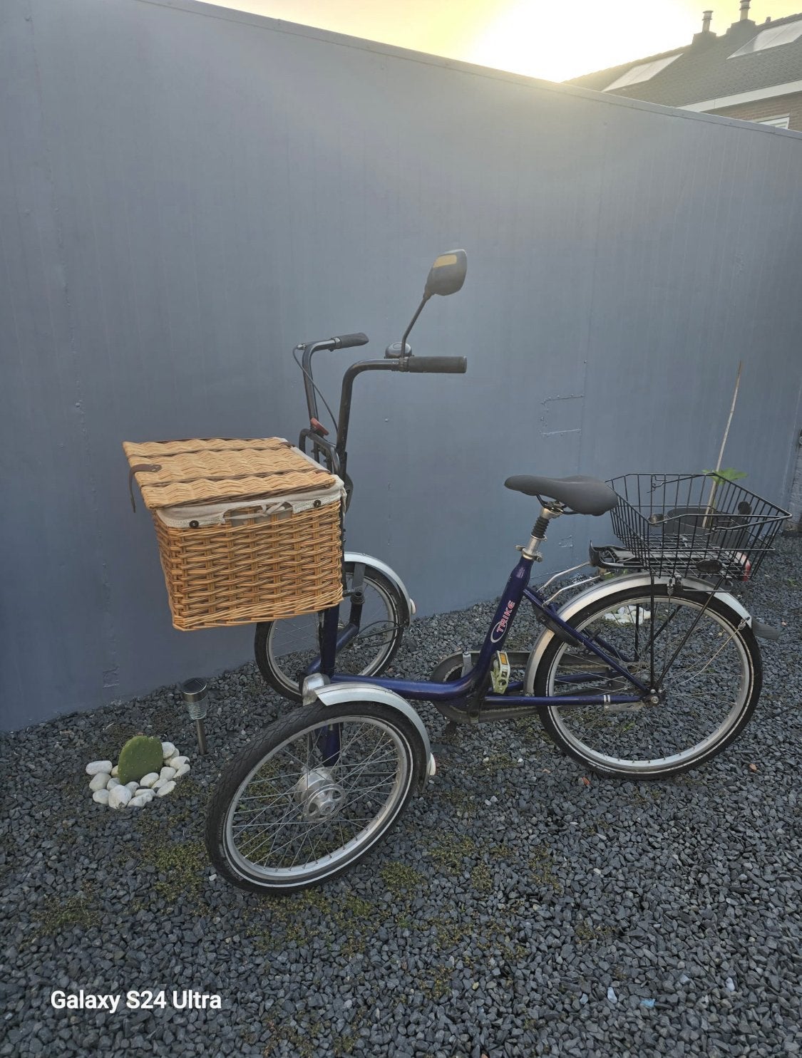 Comfortabele driewieler met mand, Fietsen en Brommers, Fietsen | Driewielfietsen, Gebruikt, Velgrem, Ophalen of Verzenden