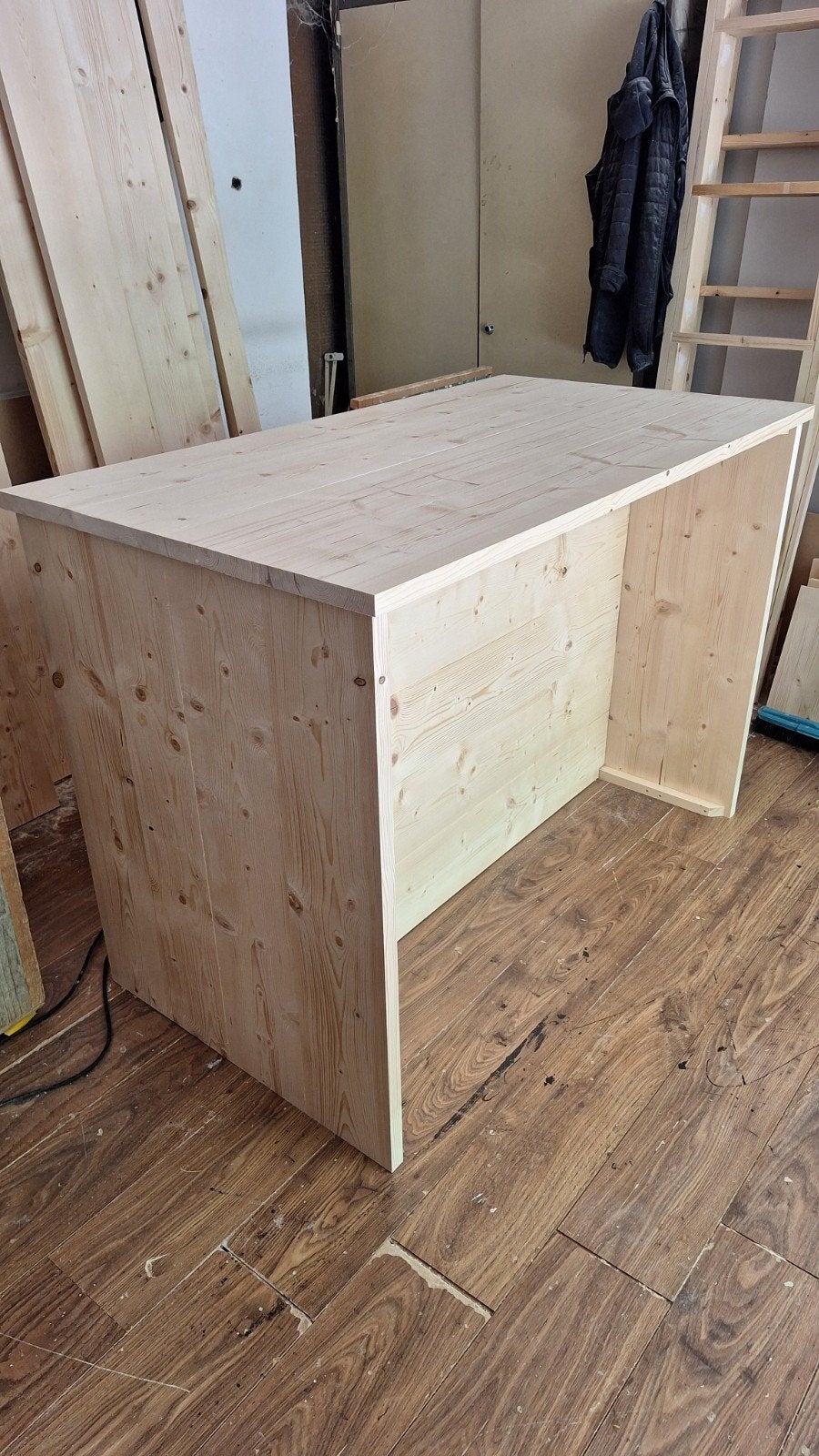 keukeneiland/bar van terug gedroogd en geschaafd hout, Huis en Inrichting, Keuken | Keukenelementen, Ophalen, Nieuw