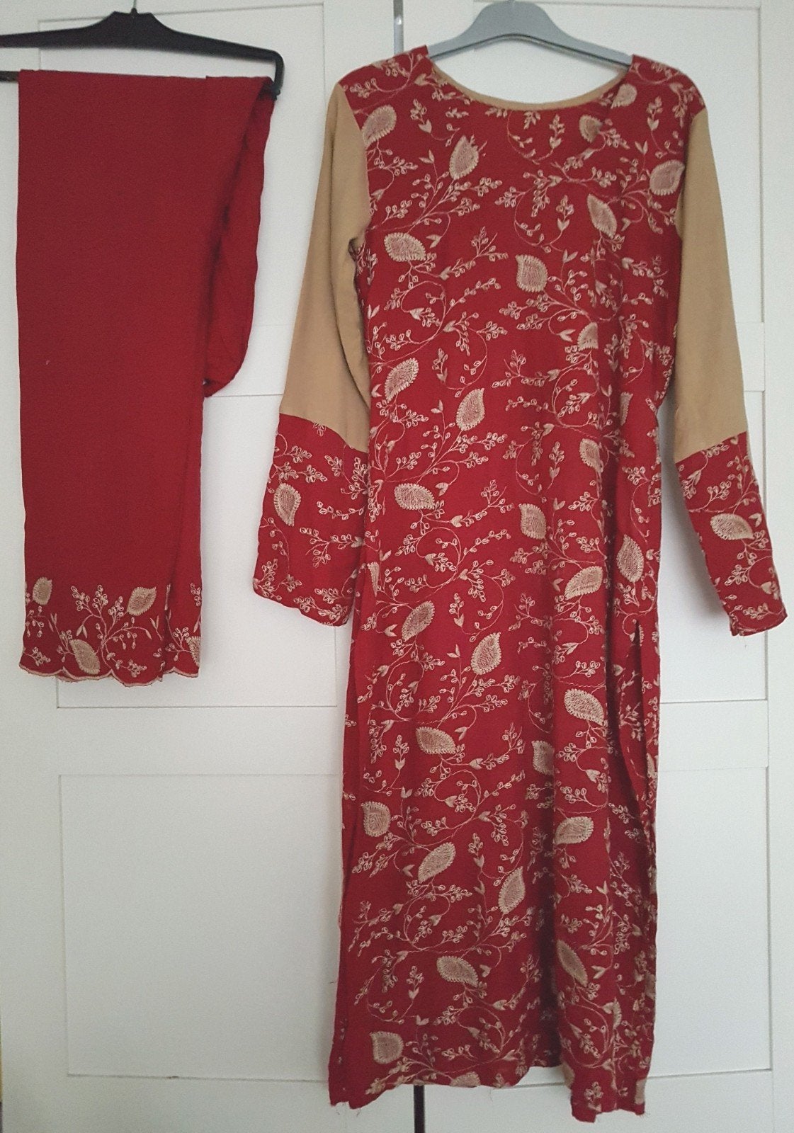 Rode beige Indiase jurk met broek - Maat S een keer gedragen, Ophalen of Verzenden, Maat 36 (S), Onbekend, Zo goed als nieuw