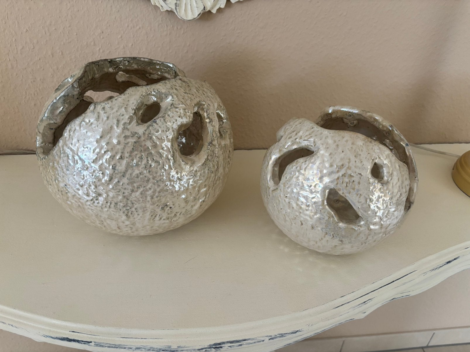 Nieuw creme goud twee zware bollen vazen, Ophalen of Verzenden, Nieuw, Meerkleurig, Steen/keramiek