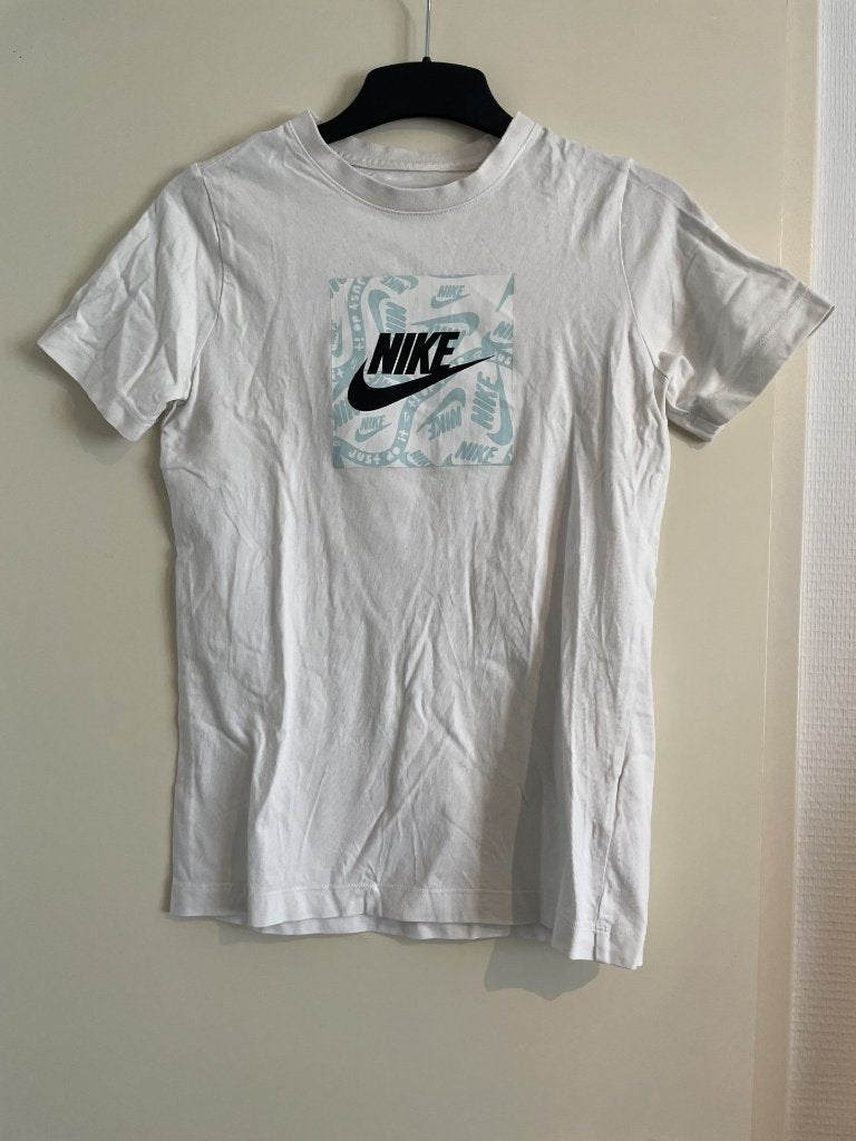 Wit shirt Nike, Kinderen en Baby's, Kinderkleding | Maat 152, Jongen of Meisje, Nieuw, Ophalen of Verzenden, Shirt of Longsleeve