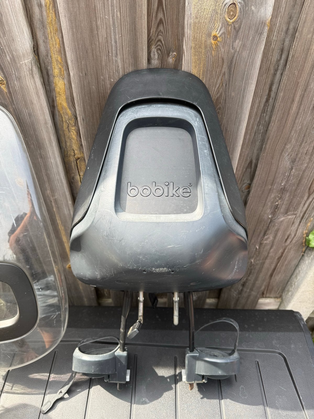 Bobike Voorzitje Zwart met Windscherm en Adapter, Ophalen, Gebruikt, Voetsteuntjes, Voorzitje