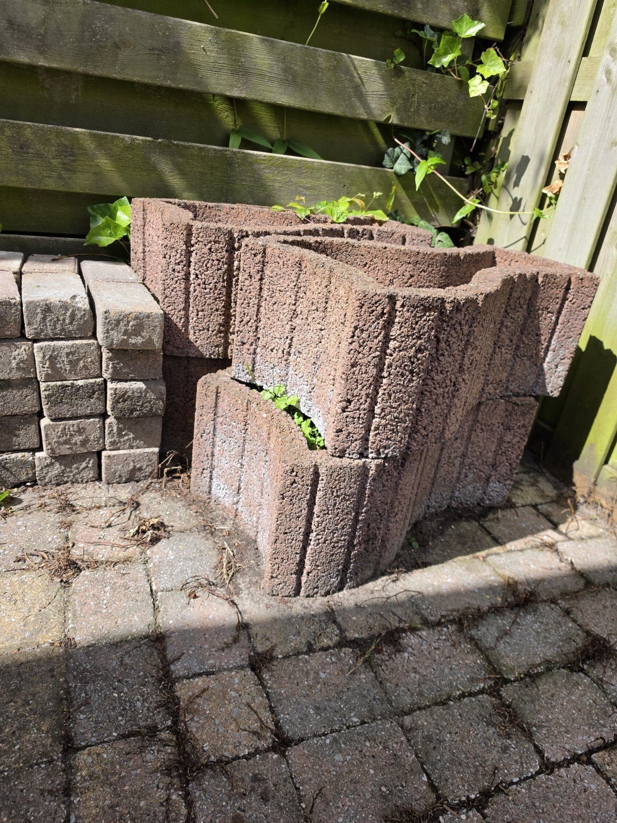 5 stenen plantenbakken oudkarspel, Tuin en Terras, Tegels en Klinkers, Ophalen, Gebruikt, Beton, Klinkers