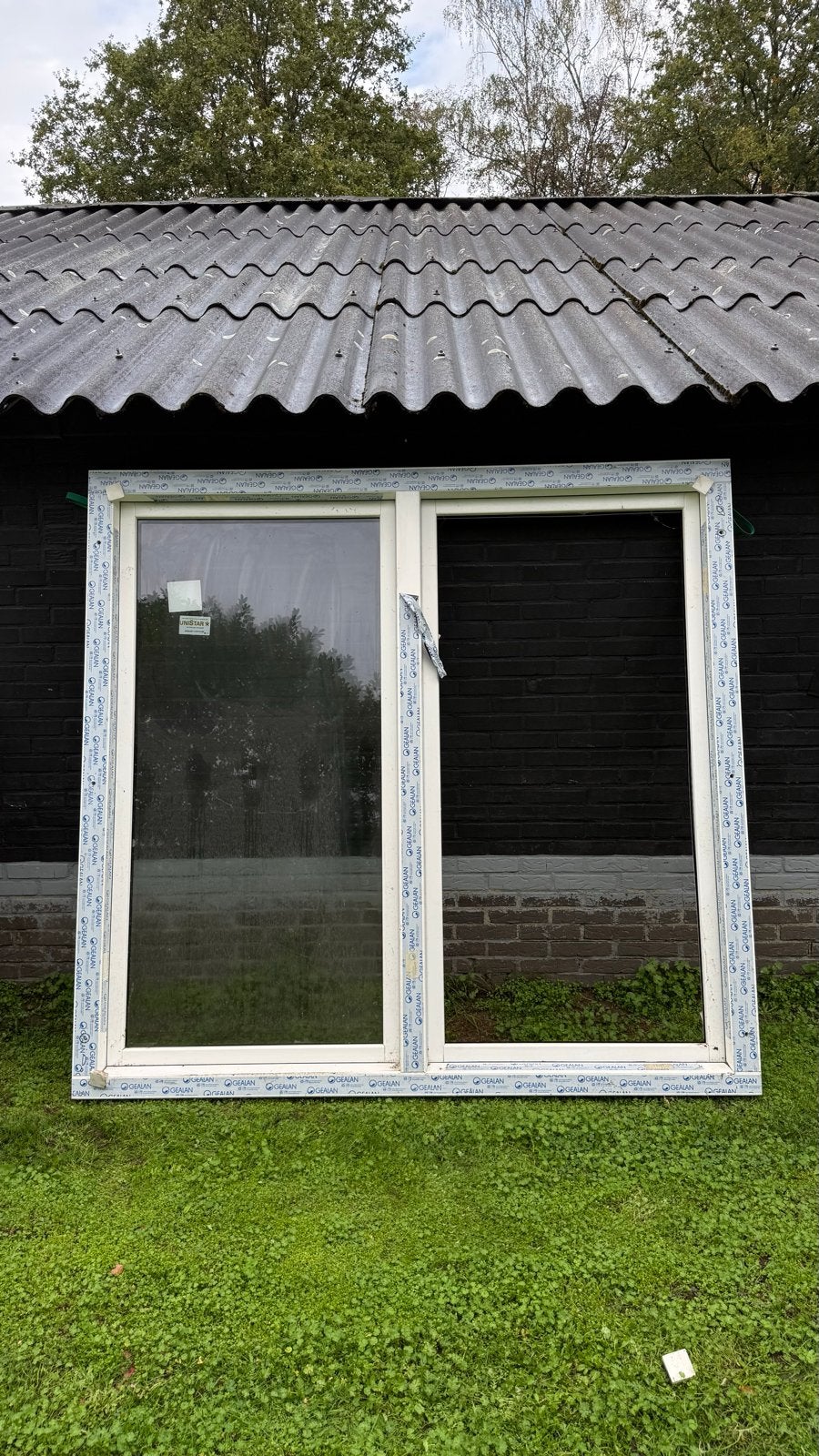 Kunststof kozijn met 2 vaste ramen en 1 ruit, Doe-het-zelf en Verbouw, Gevelraam of Ruit, Gebruikt, 80 tot 120 cm, Ophalen of Verzenden