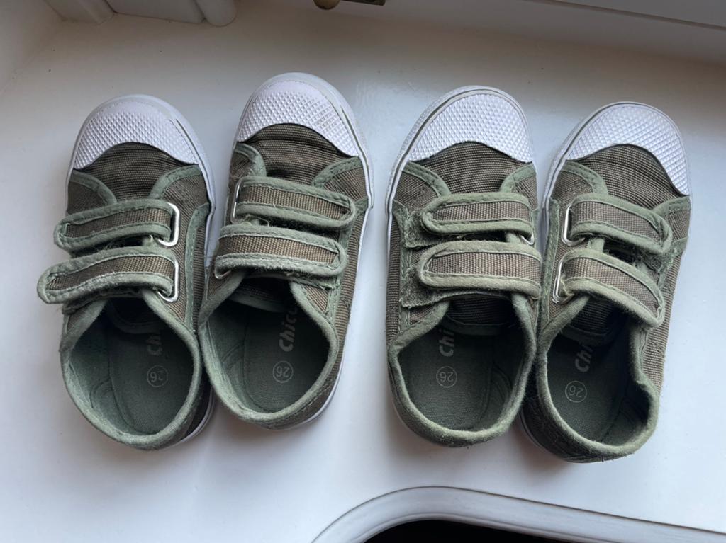 2 paar gymschoenen maat 26, Kinderen en Baby's, Kinderkleding | Schoenen en Sokken, Gebruikt, Jongen of Meisje, Overige typen
