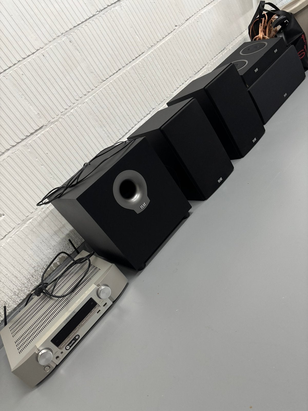 ELAC Debut surround set + subwoofer + Marantz NR1506, Ophalen, Gebruikt, Speakers, Overige merken