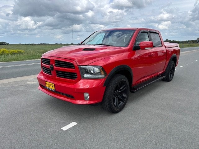 Dodge Ram 1500 SPORT 200l lpg lucht vering financiering v/a, Auto's, Automaat, Euro 5, Gebruikt, 5654 cc