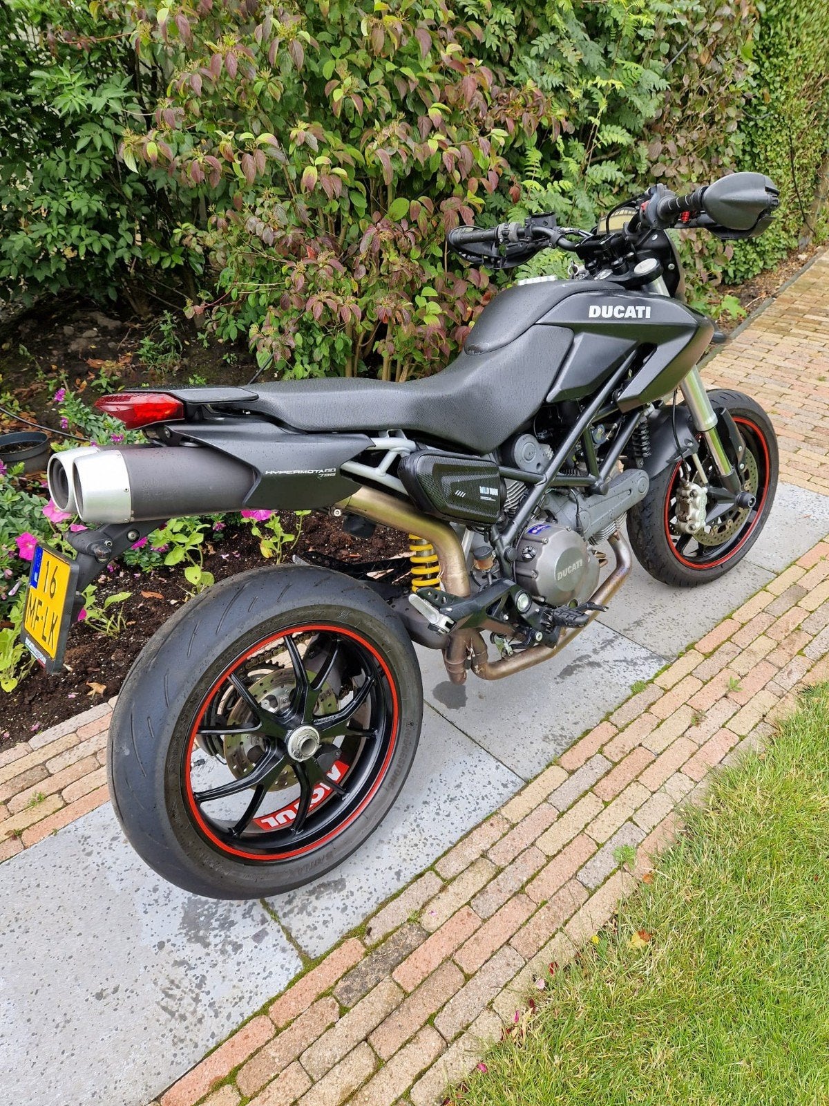 Ducati Hypermotard 796, 35Kw, 2 cilinders, Gebruikt, Particulier, Minimaal motorrijbewijs A2