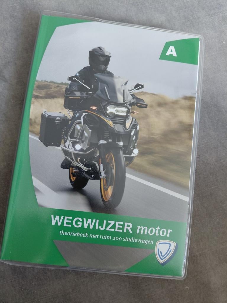 Examenboek theorie motor, Ophalen of Verzenden, Zo goed als nieuw