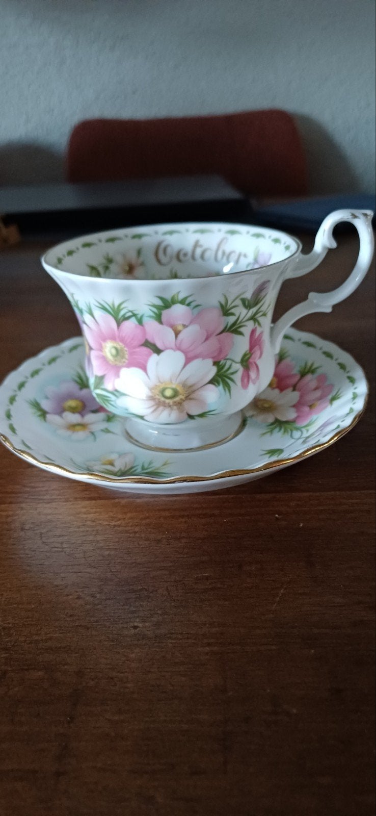 kop en schot Royal Albert Cosmos Oktober, Ophalen of Verzenden