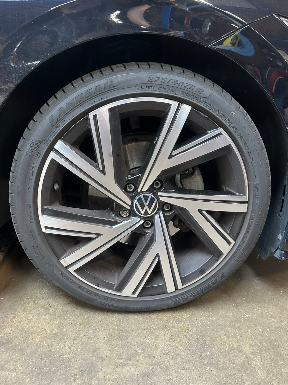 2 x Landsail banden 225/40 ZR18, Auto-onderdelen, Ophalen, 18 inch, Band(en), Zomerbanden