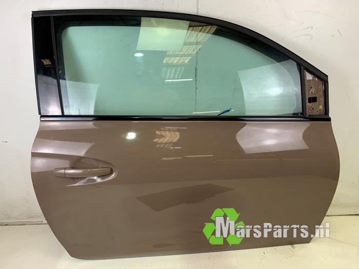 Portier 2Deurs rechts van een Opel Adam (GWB), Gebruikt, -, Deur, -