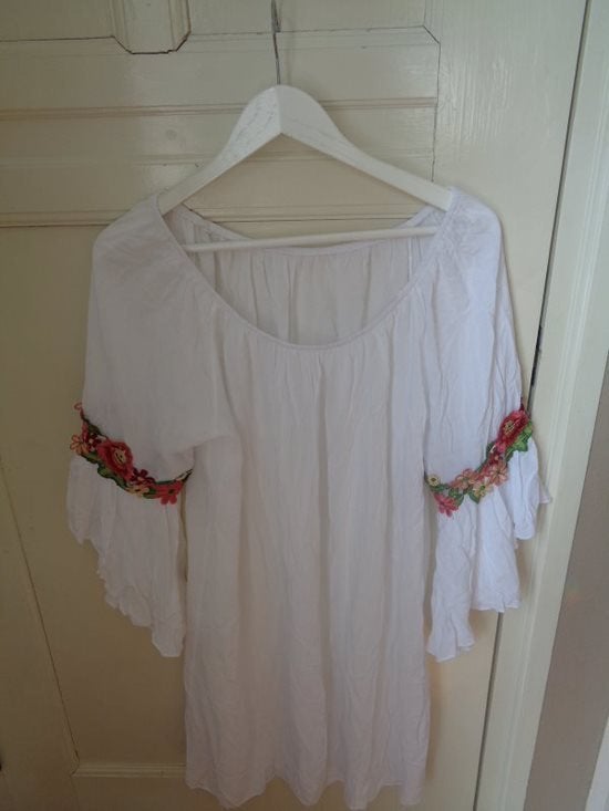 GYPSY style blouse/tuniek ( met bloemen versiering) 38/40, Ophalen of Verzenden, Zo goed als nieuw, Maat 38/40 (M), Wit
