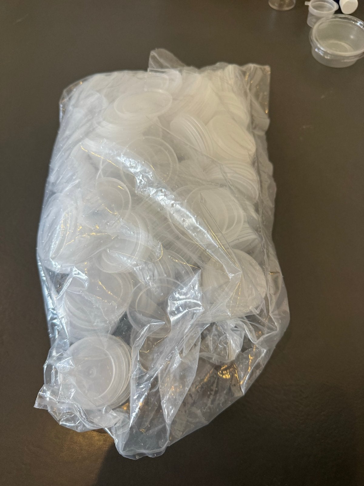 Plastic bekers en flessen in diverse maten, Huis en Inrichting, Keuken | Keukenbenodigdheden, Overige typen, Kunststof, Nieuw