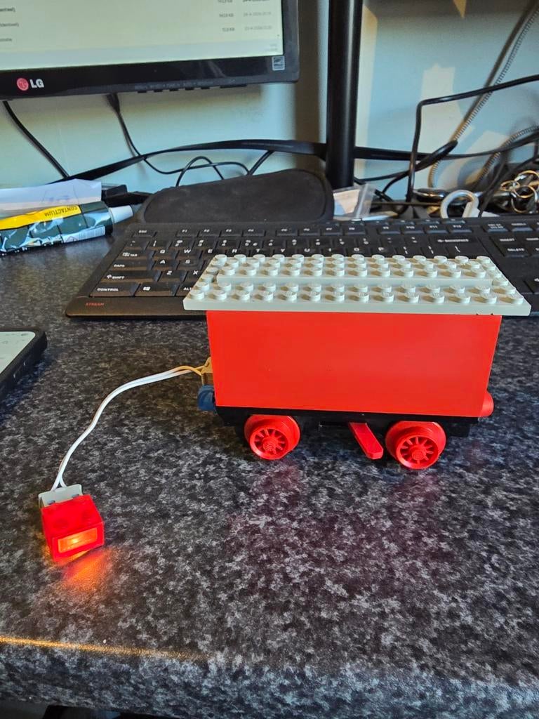 Lego batterij wagon 4.5V voor trein (getest, nr 5), Ophalen of Verzenden, Gebruikt
