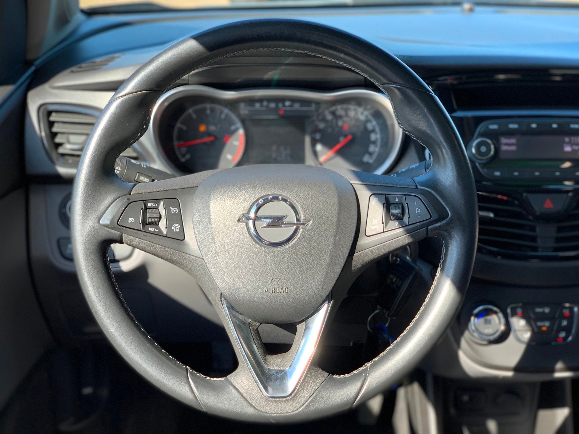Opel KARL 1.0 ecoFLEX Cosmo|Climatronic|CruiseControl|Panora, Auto's, Voorwielaandrijving, 839 kg, Gebruikt, Euro 6