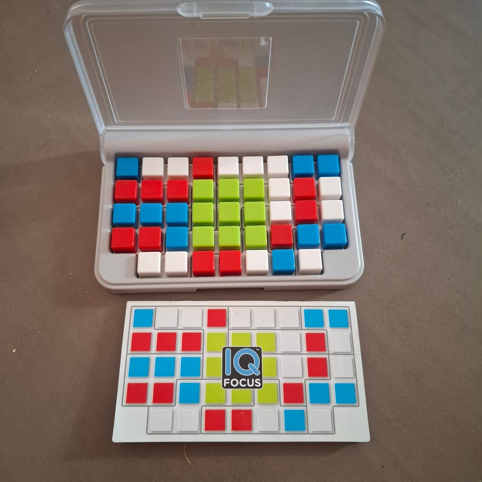 IQ Focus spelletje - SmartGames, Ophalen of Verzenden, Zo goed als nieuw, Overige typen