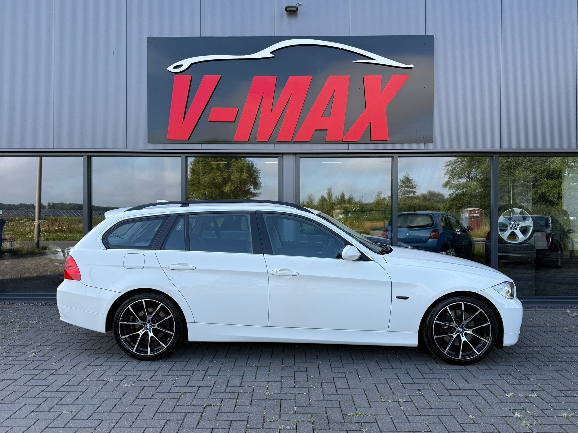 BMW 325i 3.0 AUT Xenon Carplay ½Leer Sportint Stoelvw Clima, Automaat, 745 kg, Achterwielaandrijving, Gebruikt