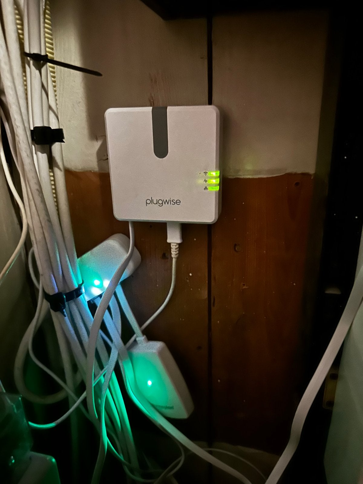 Plugwise Smile P1 slimme meter energiemonitor, Ophalen of Verzenden, Zo goed als nieuw
