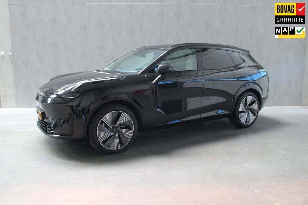 Lynk & Co 08 1.5 More Leer/Pano/Camera/NL auto/December 2025, Auto's, Lynk & Co, 12 maanden, Gebruikt, Euro 6, 4 cilinders