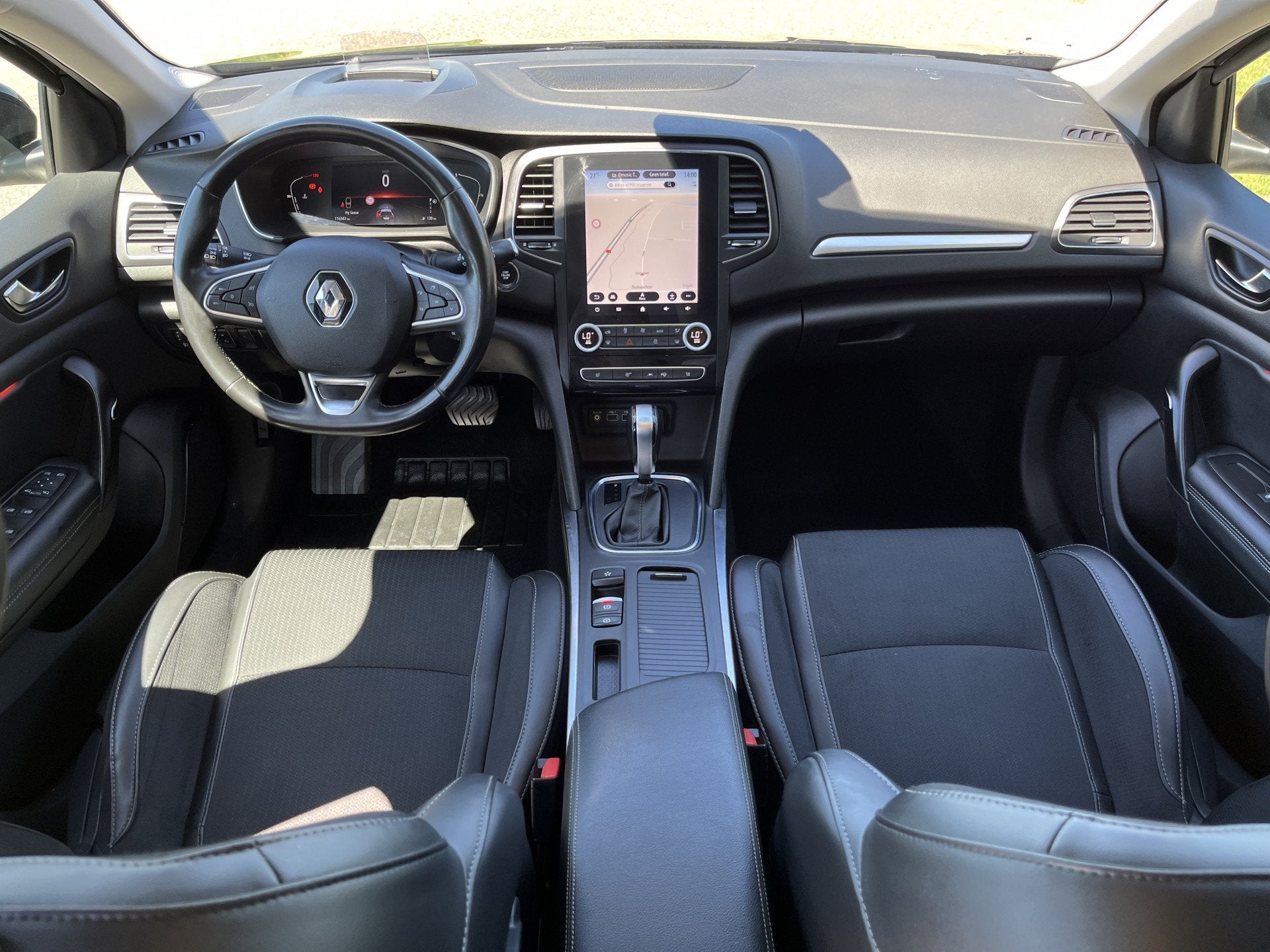 Renault Mégane Estate 1.3 TCe 140PK Techno / Trekhaak / Cam, Auto's, Renault, Gebruikt, 4 cilinders, Leder en Stof, Zwart