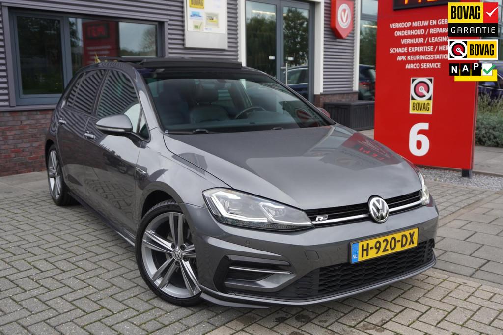 Volkswagen Golf 1.5 TSI Highline Business R / Pano / Trekhaa, 4 cilinders, 150 pk, Bedrijf, 19 km/l