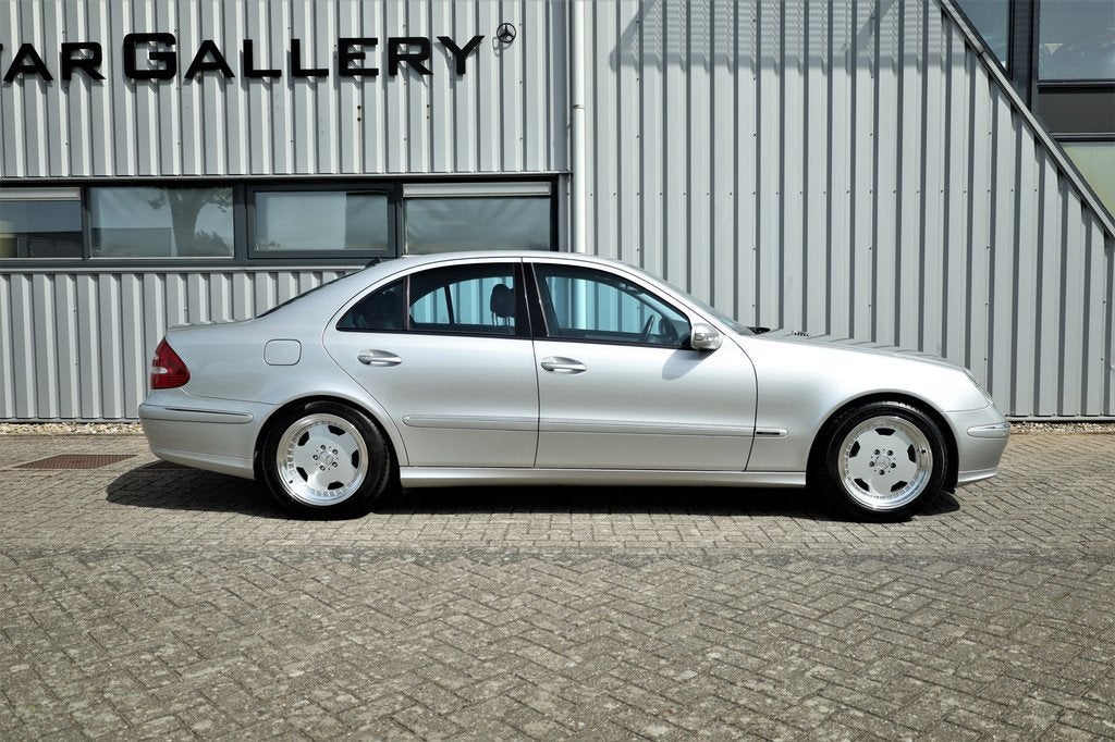 Mercedes-Benz E-Klasse E 240 Avantgarde Youngtimer, Auto's, Automaat, Achterwielaandrijving, Gebruikt, 2597 cc