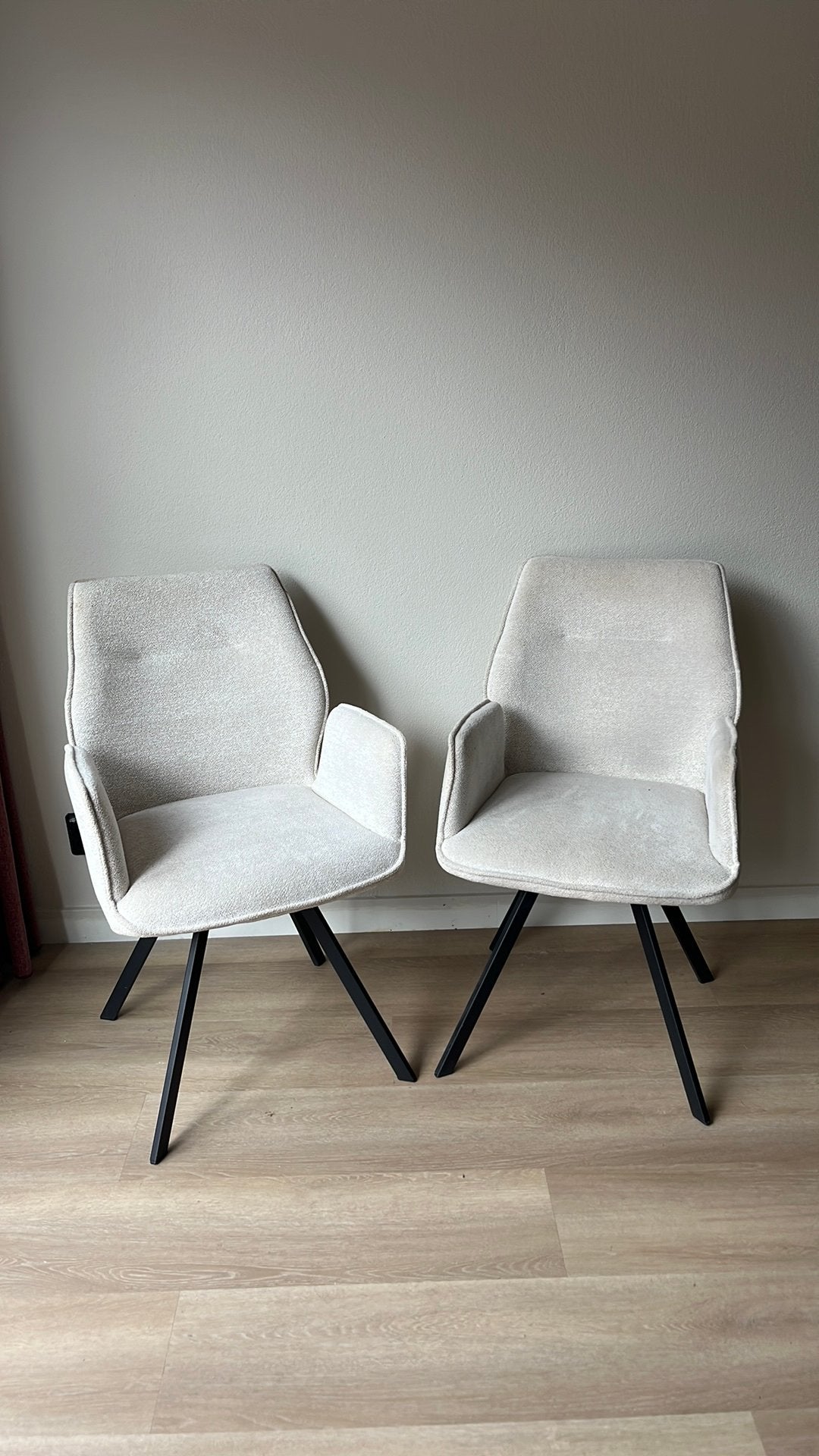 2 Leen Bakker Raffy eetkamerstoelen met armleuning, Ophalen, Twee, Overige kleuren, Zo goed als nieuw