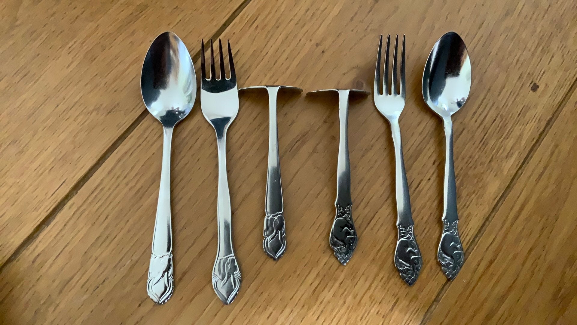 Kinderbestek met haas en eekhoorn, Zilver, Ophalen of Verzenden, Metaal, Overige typen