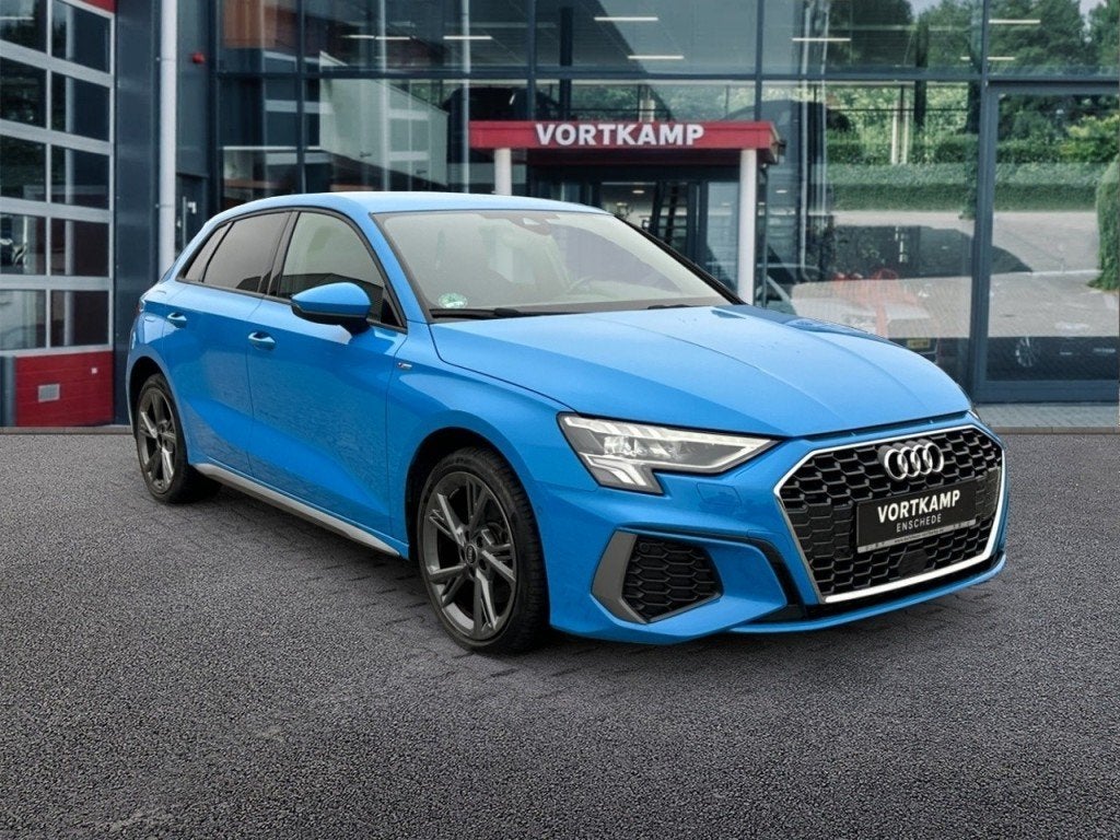 Audi A3 40 TFSIe S-LINE CAMERA/ACC/LED/STOELVERW, Gebruikt, Euro 6, 4 cilinders, Blauw