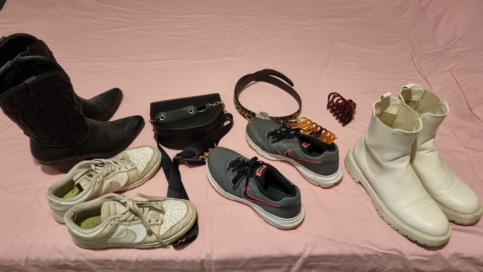 Schoenen(nike) laarsjes, rien en clips, Ophalen, Meisje, Schoentjes
