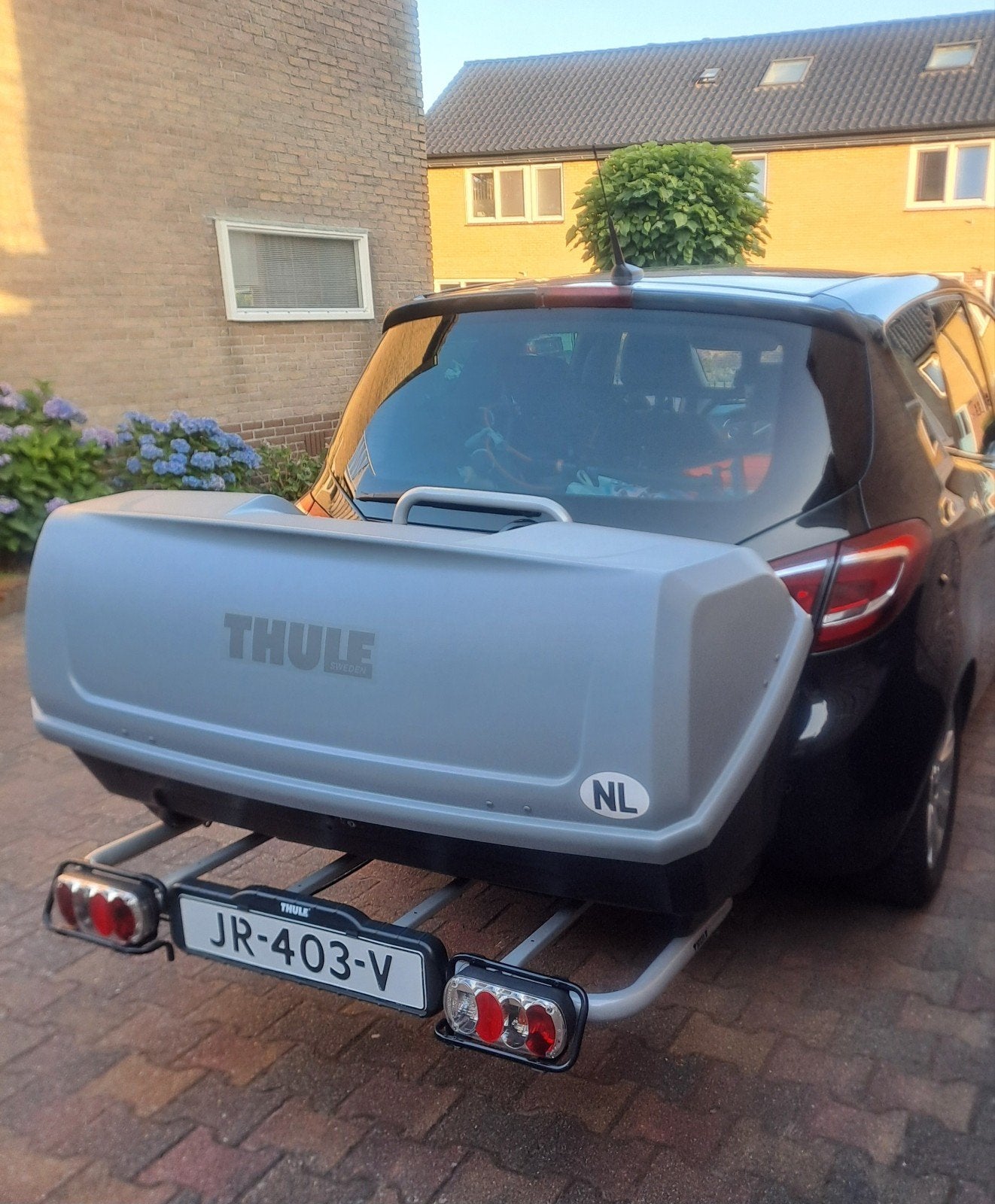 Te koop. Thule BackUp 900 compleet met EasyBase 948., Auto diversen, Dakkoffers, Ophalen, Zo goed als nieuw