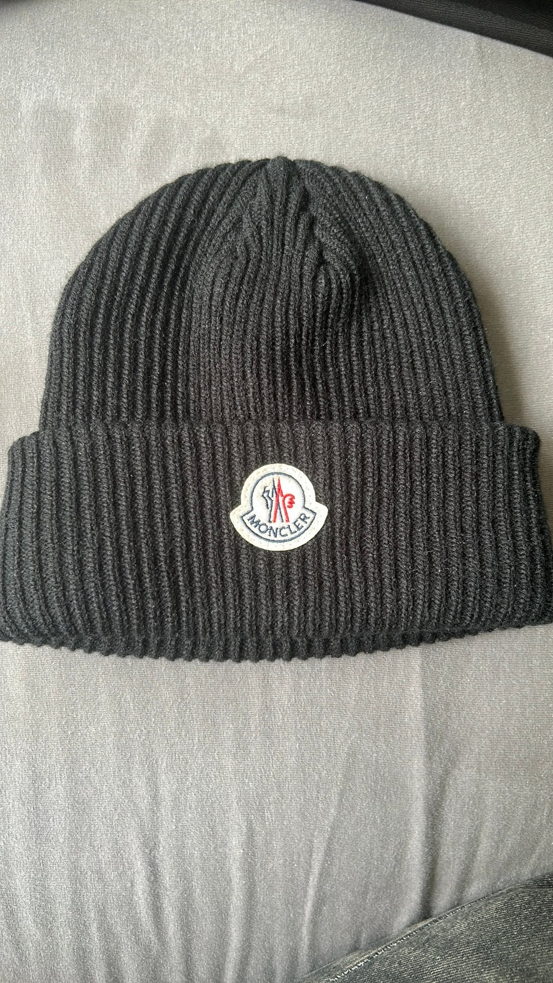 Moncler muts, Kleding | Heren, Mutsen, Sjaals en Handschoenen, Ophalen of Verzenden, Zo goed als nieuw, Overige maten, Muts