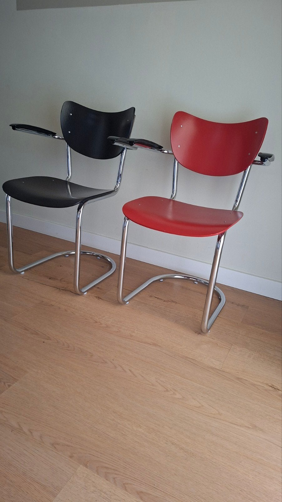 Set van 2 de Wit 3011 stoelen, rood en zwart, Ophalen, Gebruikt, Twee, Vintage, Dutch Design, Modern