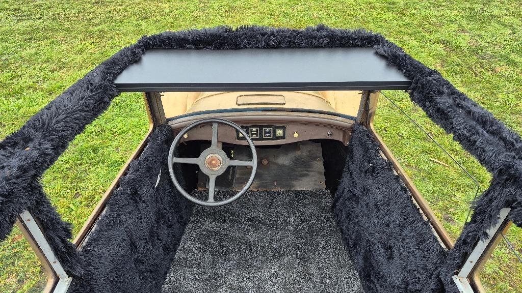 Gouden Oldtimer als DJ Booth/ decoratie object, Ophalen, Gebruikt, Overige merken