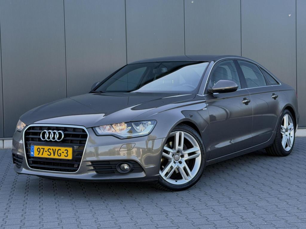 Audi A6 Limousine 3.0 TDI 2x S-Line - Navi - 4 Zone Clima -, Auto's, Audi, Voorwielaandrijving, Euro 5, Zwart, Leder en Stof