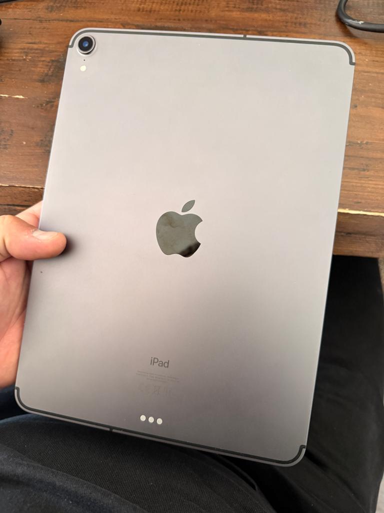 Apple iPad 11 pro met schermdefect, Computers en Software, Apple iPads, Ophalen, Apple iPad, 11 inch, Niet werkend