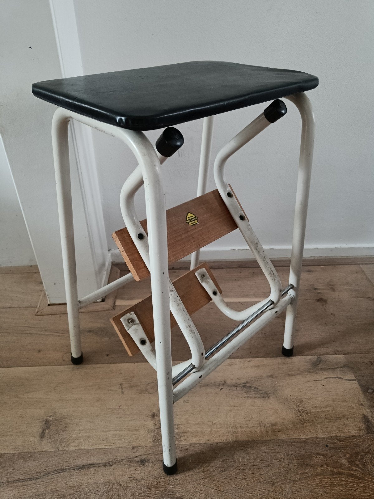 Vintage Brabantia krukje met uitschuifbare treden, Huis en Inrichting, Stoelen, Gebruikt, Wit, Eén, Hout