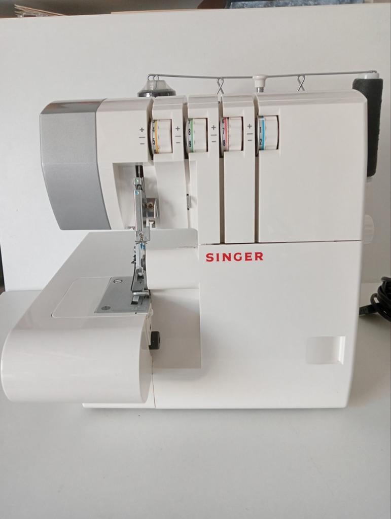 Singer Lockmachine 14SH754 - Zo goed als nieuw, Ophalen of Verzenden, Zo goed als nieuw, Lockmachine, Singer