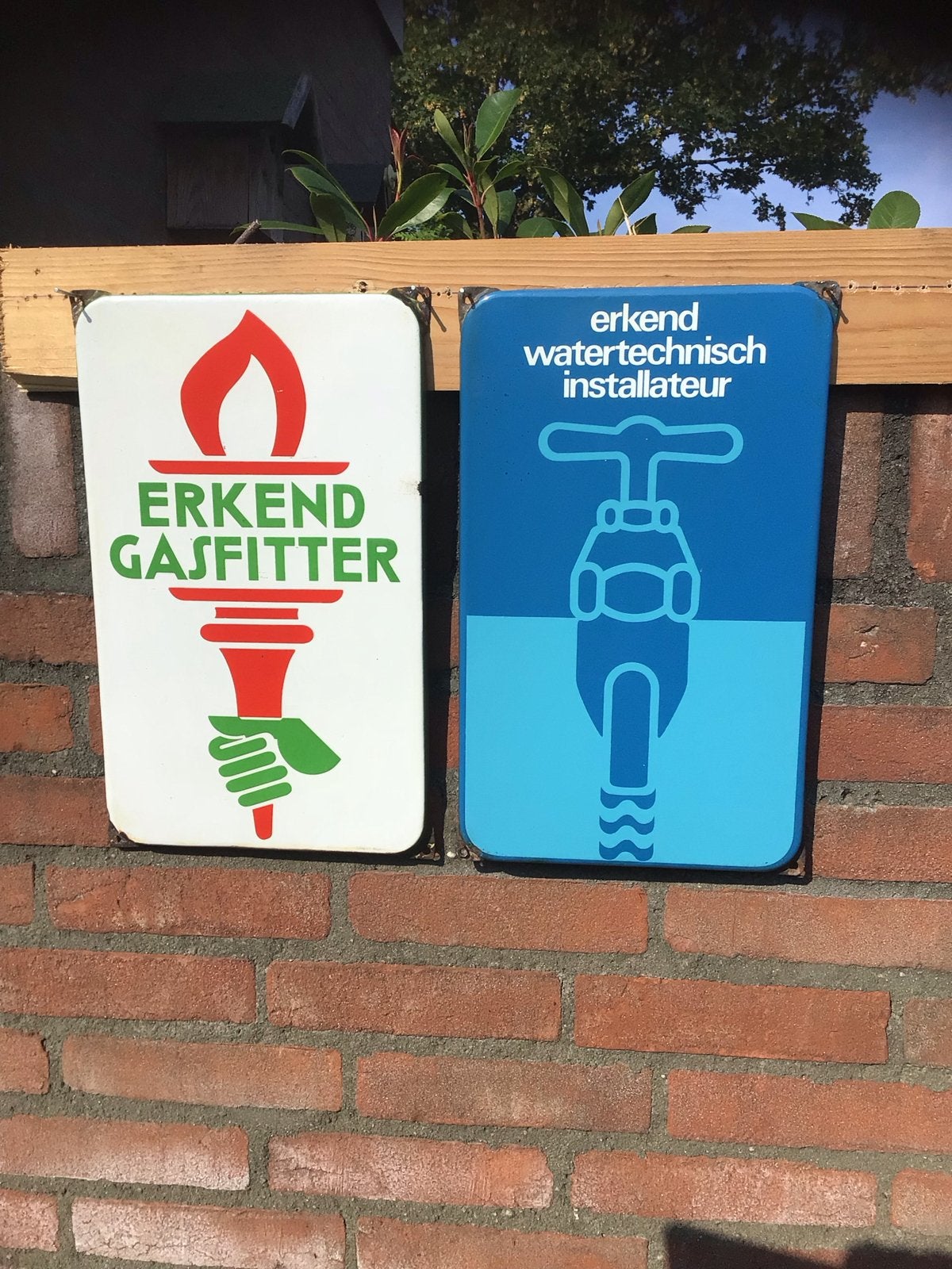 Emaille reclameborden: Erkend Gasfitter & Watertechnisch Ins, Ophalen of Verzenden