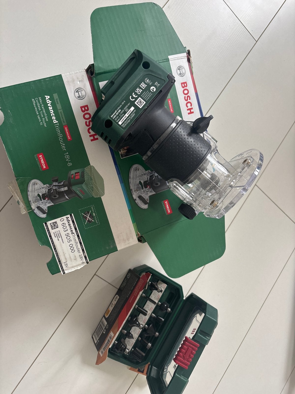 Bosch Advanced TrimRouter 18V-8 met Parkside freesset, Ophalen, Zo goed als nieuw, Accu, Bovenfrees