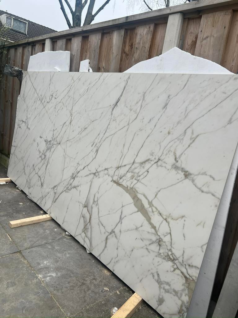 XXL CALACATTA MARMER TEGEL / SLAB 320 X 160 CM + HOUTEN KIST, Ophalen of Verzenden, Zo goed als nieuw, Wandkapstok, Minder dan 100 cm