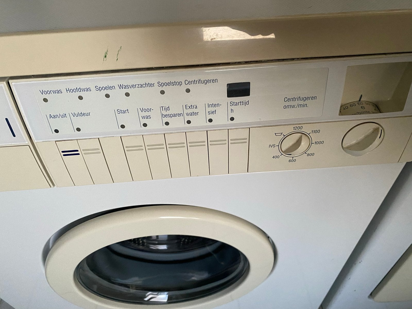 Bosch WFK 2400 Wasmachine - Goed werkend, Ophalen, 1200 tot 1600 toeren, Gebruikt, 4 tot 6 kg