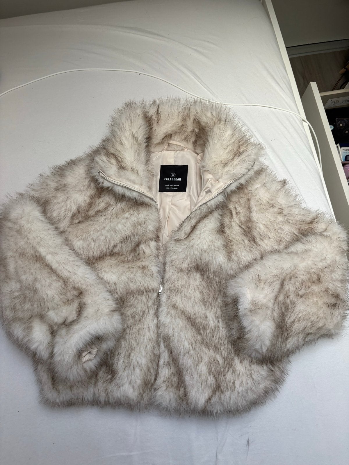 Pull&Bear Faux Fur Jas Maat M, Ophalen of Verzenden, Zo goed als nieuw, Maat 38/40 (M), Beige