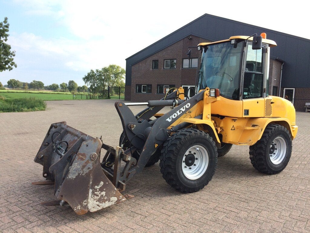 Volvo L30B-Z/X 2013, Volvo Cons, https://www.volvoce.com/global/en/, Hunderenveldlaan 10
1082  Brussel, Wiellader of Shovel