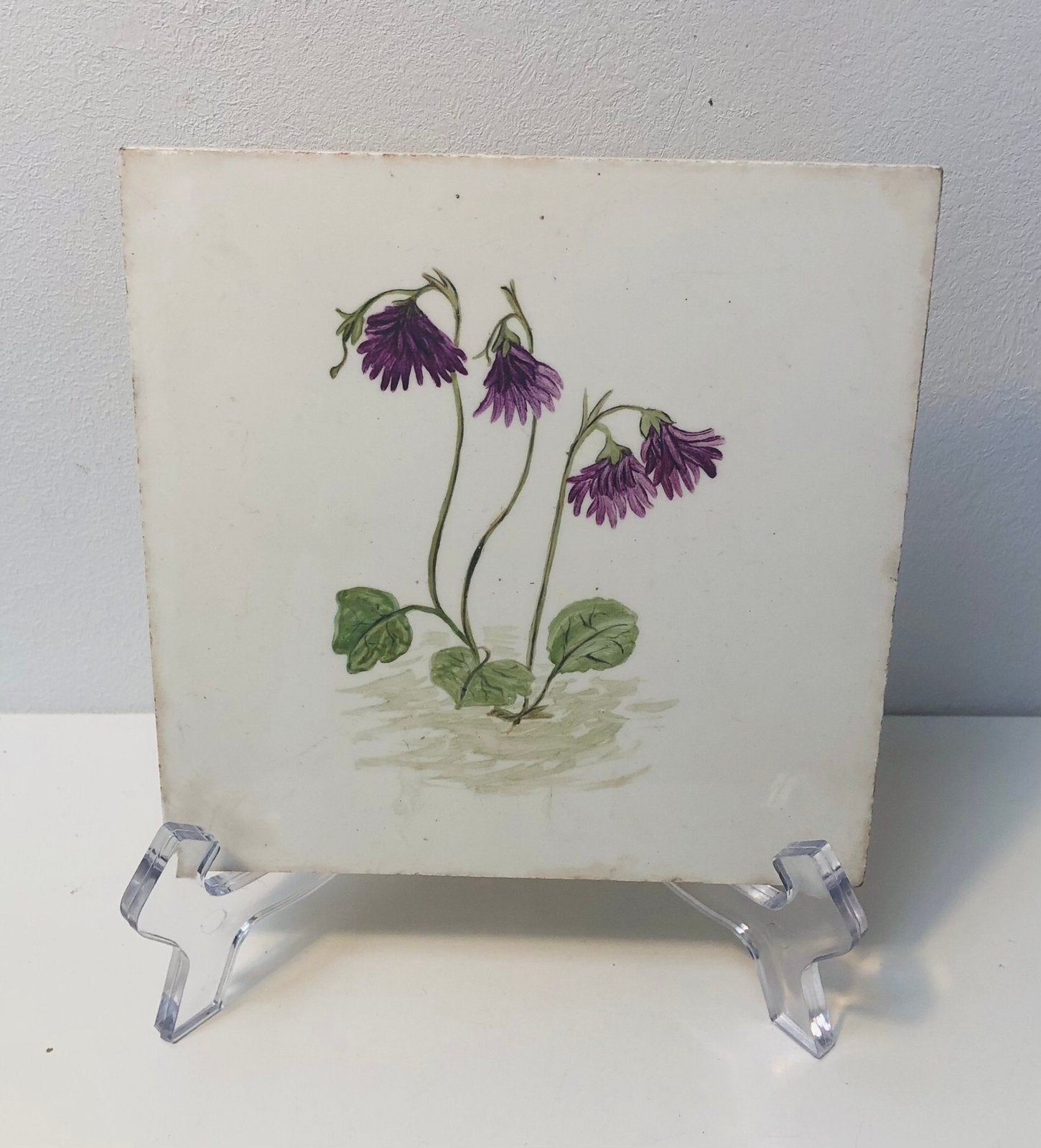 Lief tegeltje, handbeschilderd met bloemen, gesigneerd, Ophalen of Verzenden