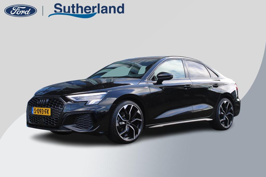 Audi A3 Limousine 30 TFSI S edition 19'' Lichtmetalen Velgen, Gebruikt, Traction-control, Leder en Stof, Zwart