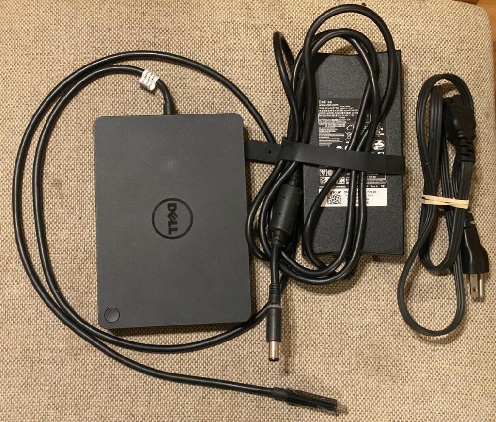 Dell WD15 USB-C Docking Station 130W, Computers en Software, Dockingstations, Docking station, Laptop, Ophalen of Verzenden, Zo goed als nieuw